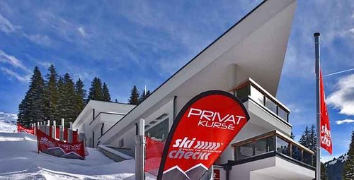 Vom Chalet & Apart Hotel aus hat man einen erstklassigen Ausblick. Chalet & Apart Hotel Restaurant Skischule Hochfügen Tirol im Zillertal