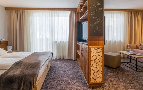 Doppelzimmer Berghotel Hochfügen Modern Zillertal Erholung Winterurlaub