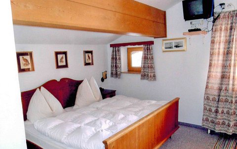 Haus Theato Hochfügen Skiurlaub Winter Landhaus Skiregion Zillertal